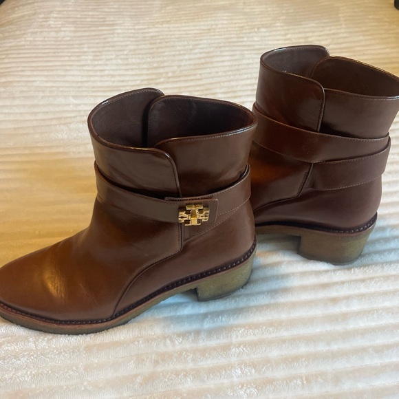 TORY BURCH- brown leather boots! 🤩👢Womens Size 9.5. Rare style! - Picture 3 of 9